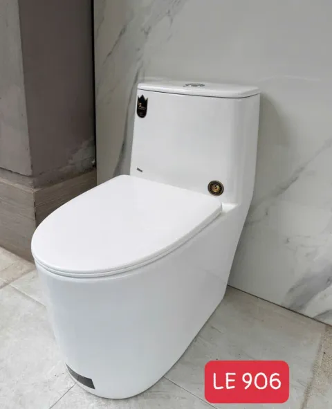 Bồn cầu vệ sinh nhà tắm men sứ Aqua - ceramic - LE906
