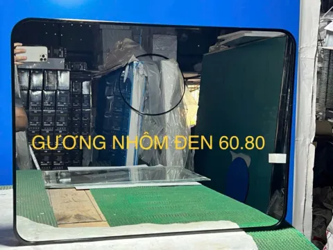 Gương nhà tắm  khung nhom viềm đen kích thước 60*80 cm